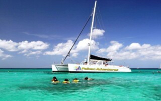 Sailing & Snorkeling Cruise